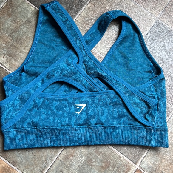 GYMSHARK ADAPT CAMO SEAMLESS SPORTS BRA size medium - Picture 3 of 4